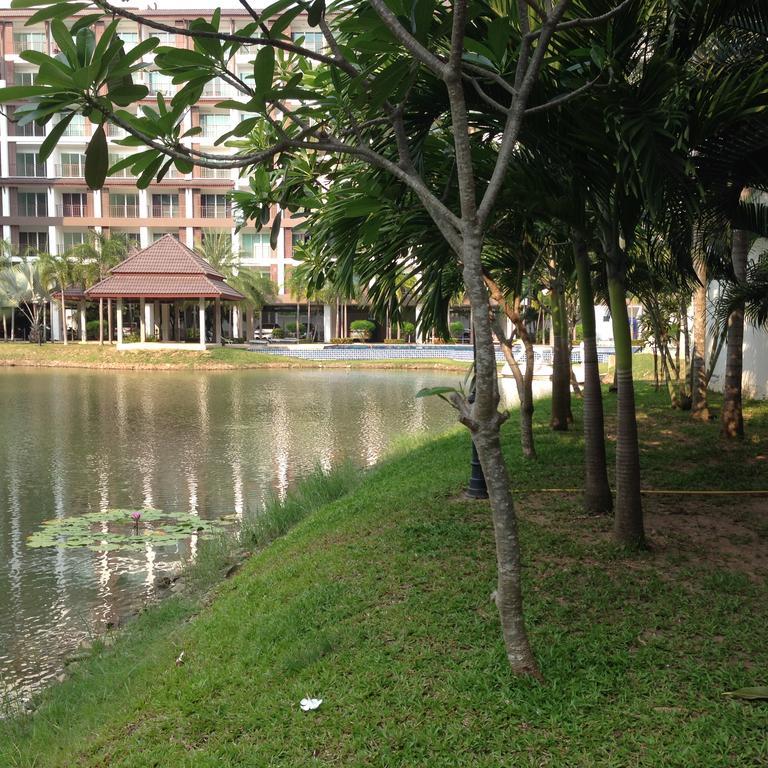 Ratchy Condo Bang Sare Exterior photo